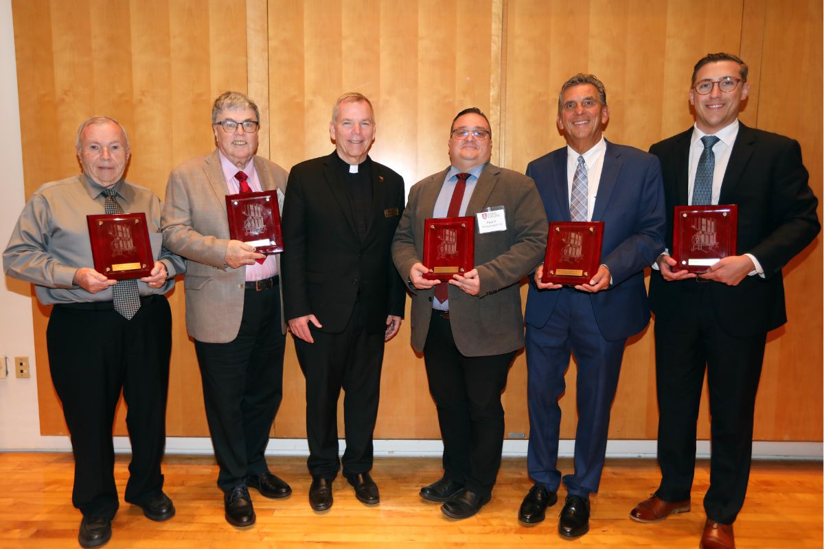 Alumni Awards 2024 Group shot